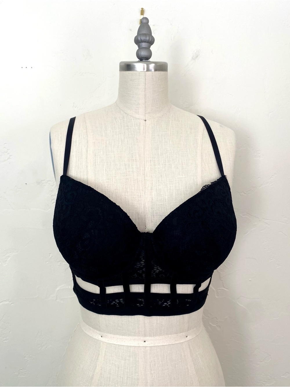 Jezebel 38C Black Bustier Push-up Bra Lace Corset-Style Lingerie Style 75610